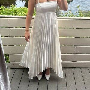 The A&F Giselle Clasp-Back Pleated Midi Dress White